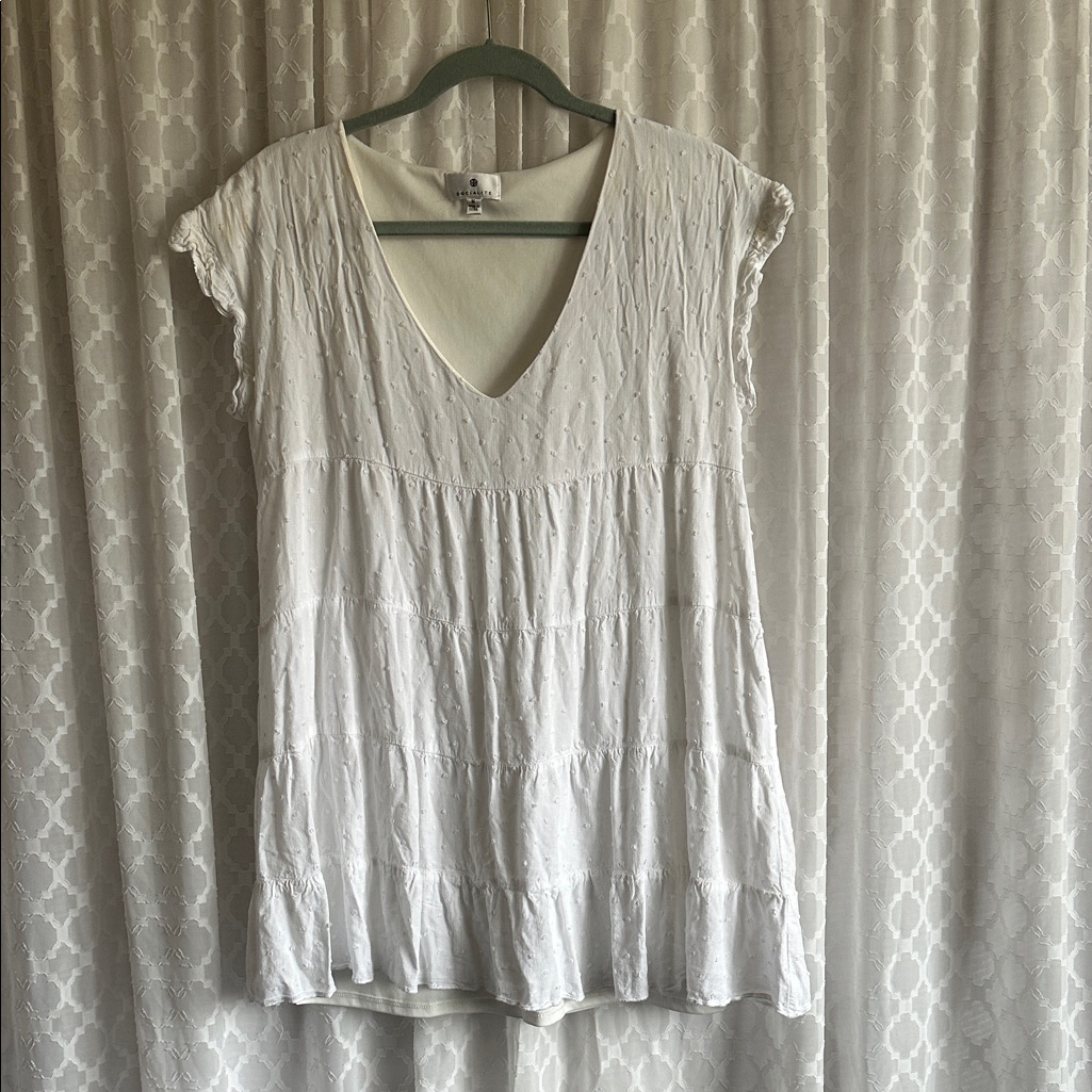586 Socialite Ivory VNeck Tunic
